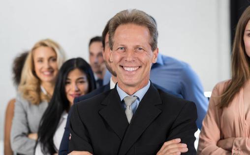 适合公司员工玩的游戏_适合员工玩的游戏