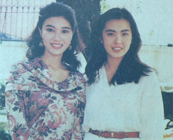 王祖贤李嘉欣早年合照,官博都说从未见过,两人身高