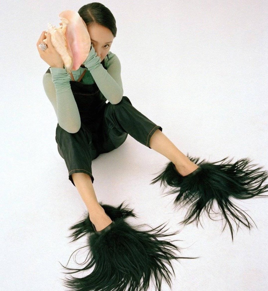 本以为周迅穿草戴花够个性,不料高级脸的陶虹