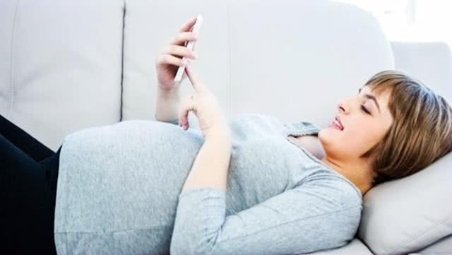 孕妇是可以玩手机,但是要做到这3点,胎儿才更