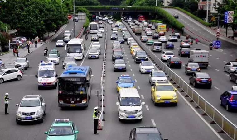 停车难、停车贵、乱收费!道路停车改革能够解