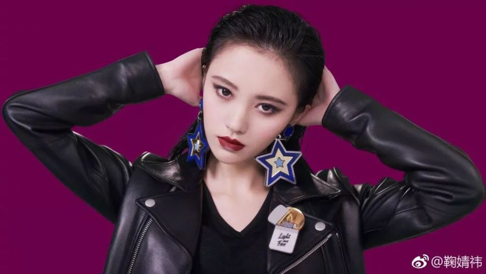 迪丽热巴颜值吊打四华人美女,绑架校服第一美美女图片千年成为图片