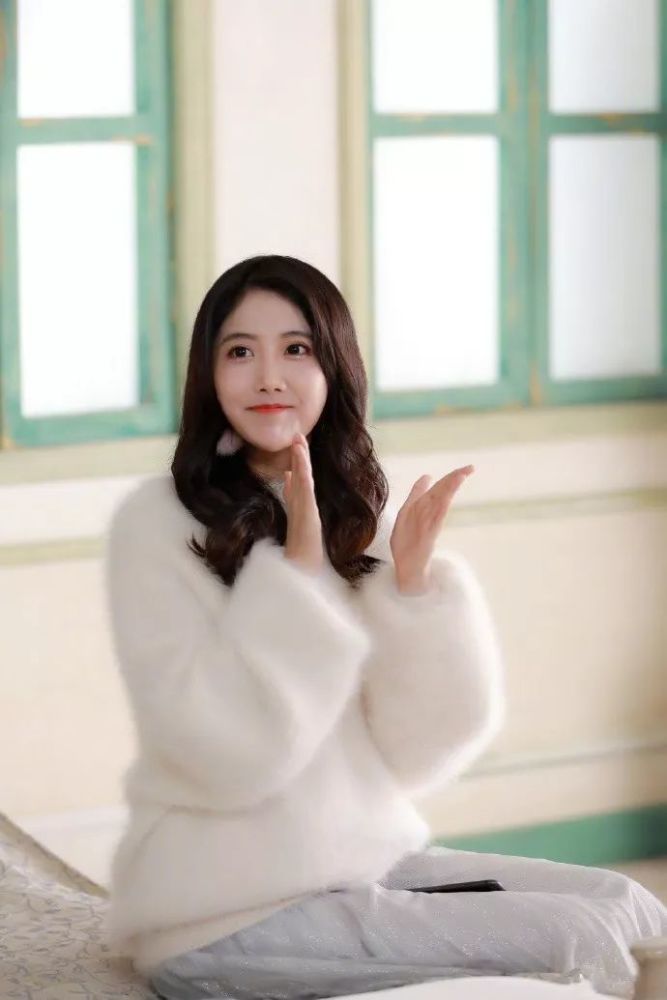 会写段子的偶像你见过吗?业务能力还一级棒 不