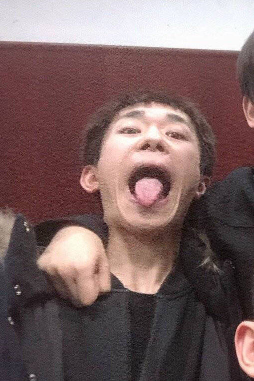 易烊千玺真是个宝藏男孩!中戏期末考试结束后