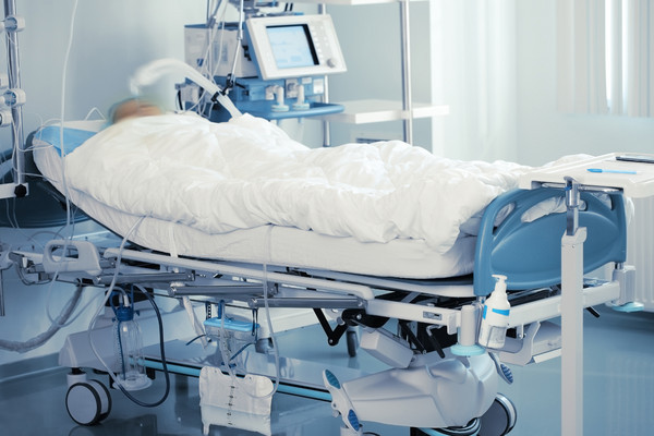 丑闻:美国老牌护理中心植物人产子