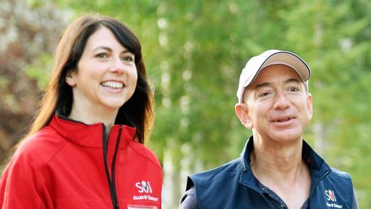 世界首富贝索斯离婚:那个心甘情愿为妻子洗碗