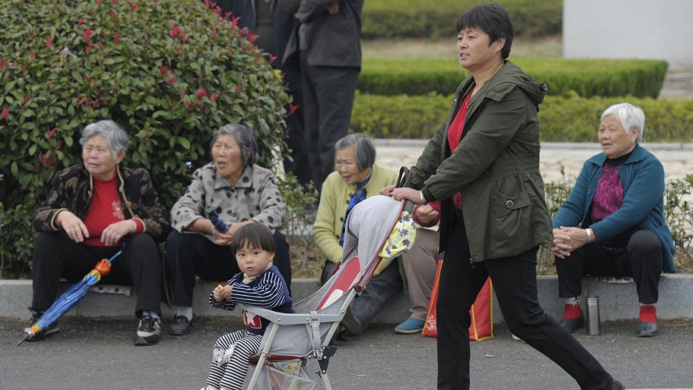 卫健委2020人口出生数_再见2020你好2021图片(2)