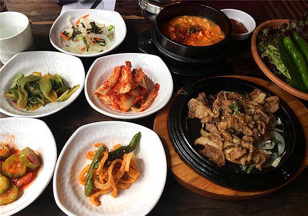 韩国人天天吃泡菜,为啥不吃炒菜?网友:原因让