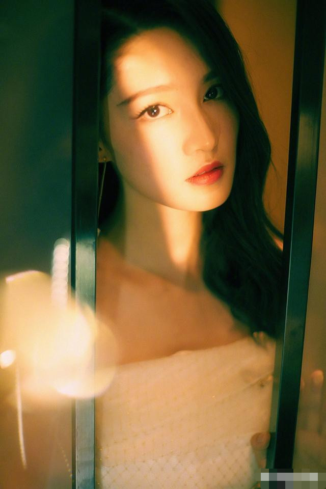 你认为现在的女演员中,谁最适合演李清照?