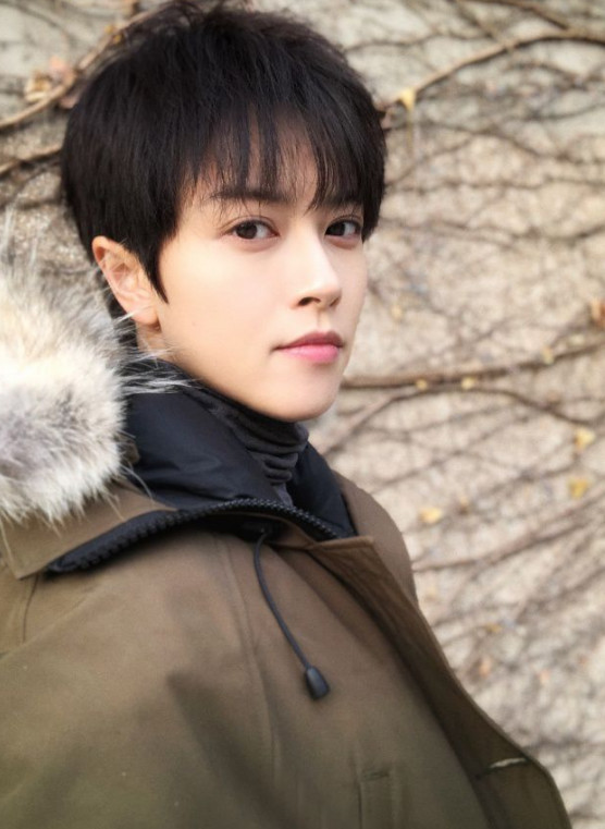 《花不弃》首播,最亮眼的不是林依晨而是她?一