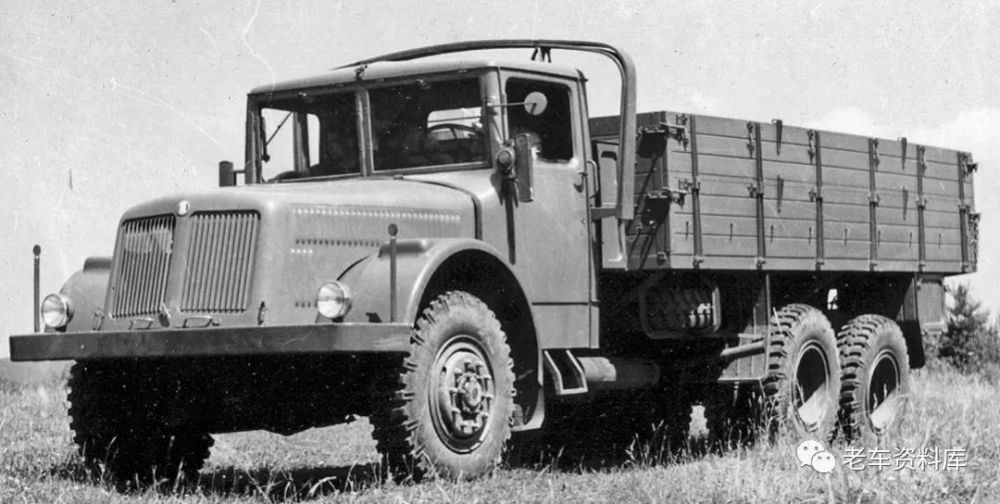 111名气很大,1942年问世的tatra 111是一款6×6重型卡车,二战前捷克