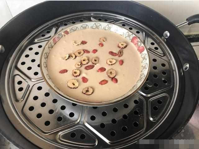 640
