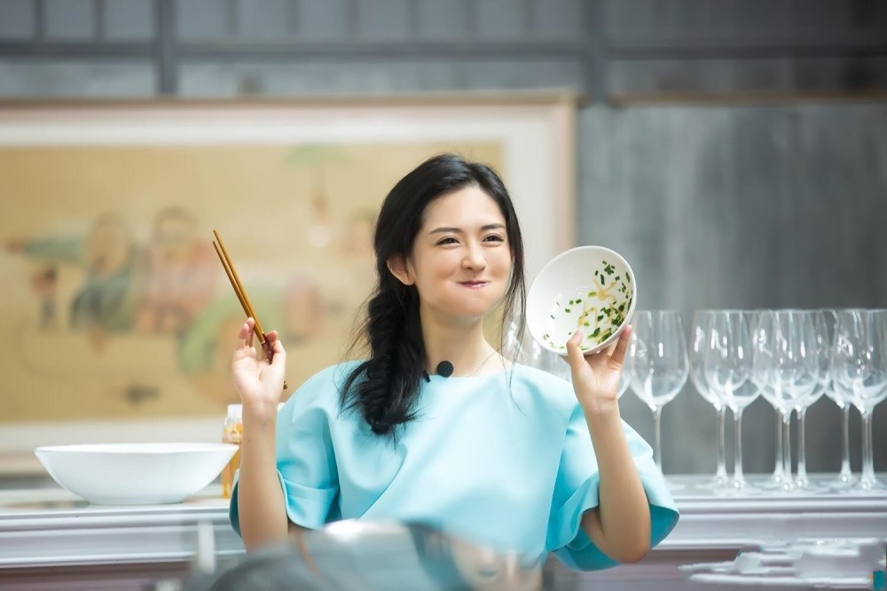 《明星大侦探》刘昊然被批评,谢娜也被喷,这期