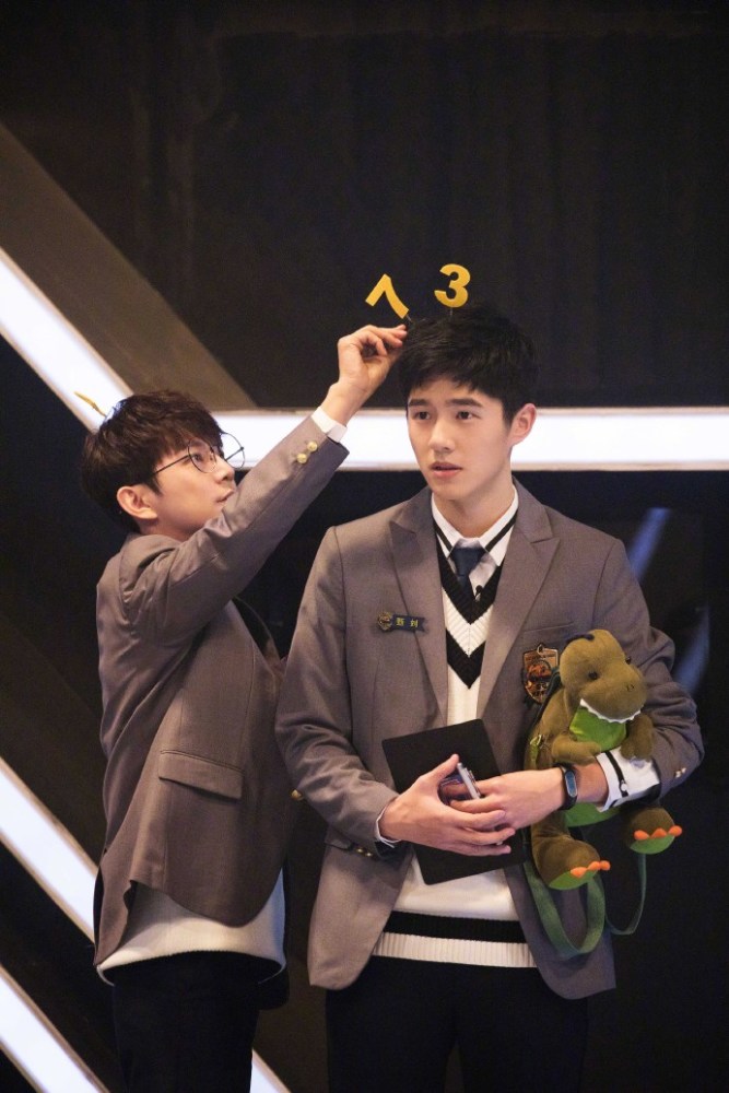 《明星大侦探》刘昊然被批评,谢娜也被喷,这期