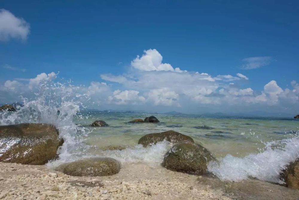 迎风踏浪,冬天的海南依然如夏天明媚