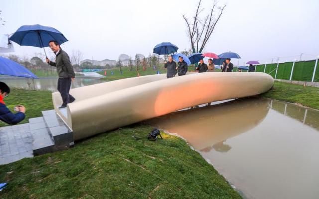 国内首座3D打印景观桥现身上海桃浦中央绿地