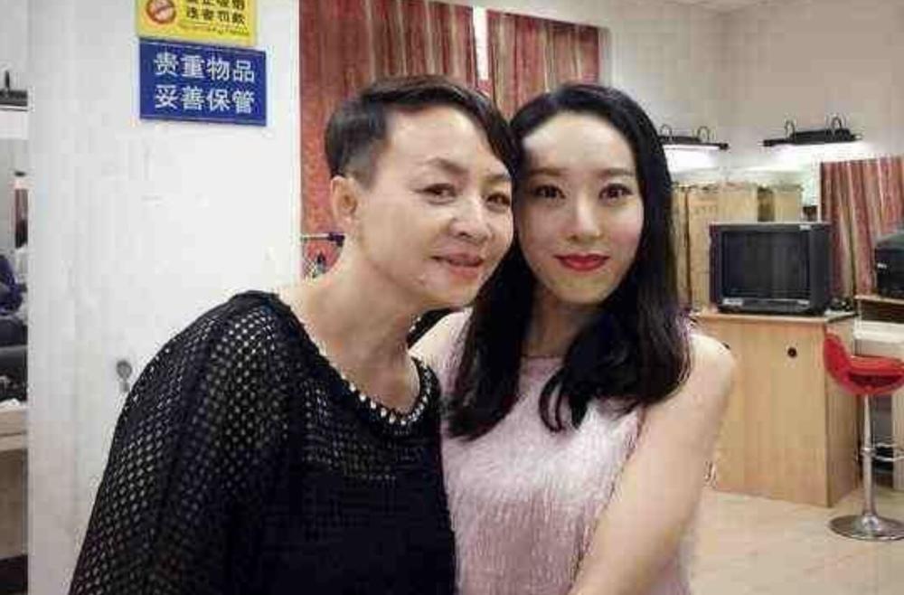 《新喜剧之王》柳飘飘扮演者大有来头,难怪星