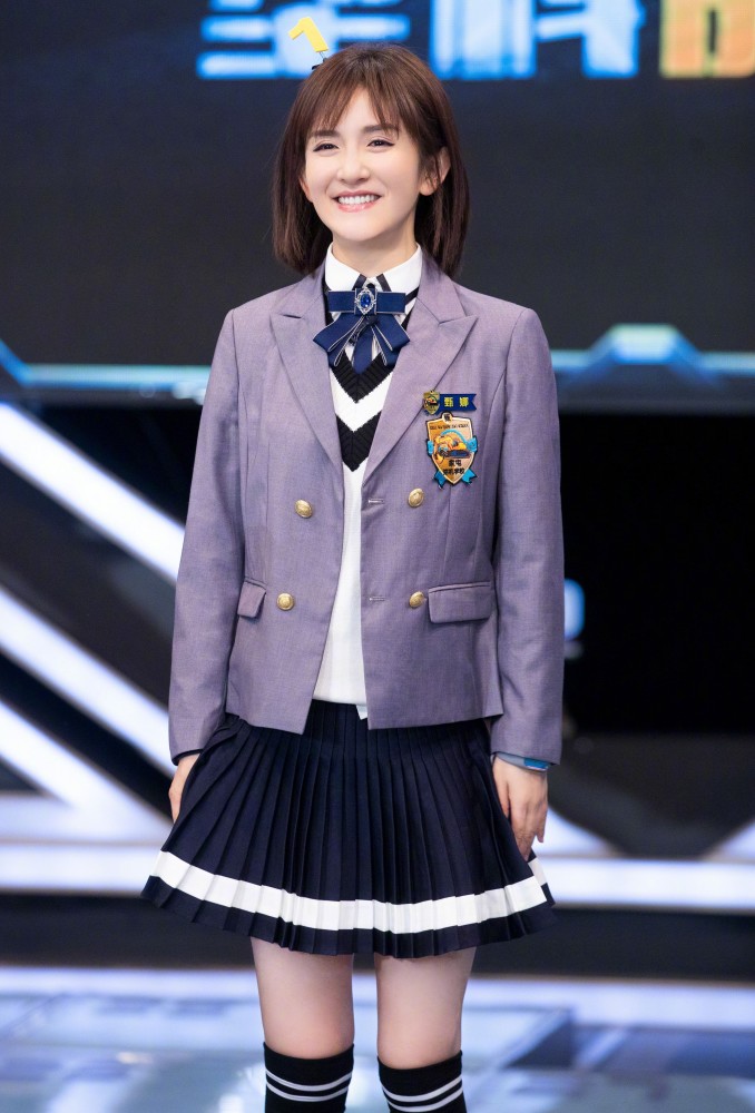 被谢娜美到了,《明星大侦探》中剪短直发真减