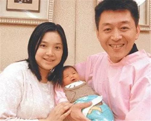 这些喜欢家暴的男明星与被家暴的女明星惨不忍睹,你认识几个?