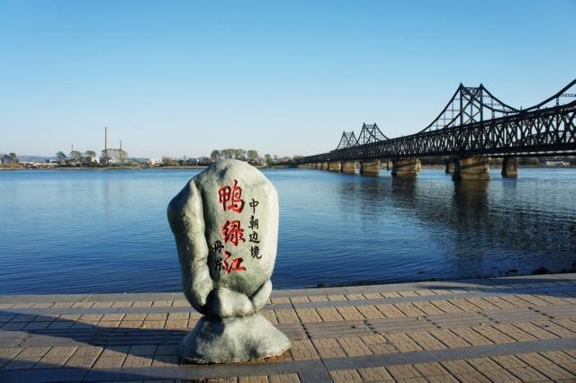 除了杭州千岛湖风景区,丹东鸭绿江,水质很好的旅游景点