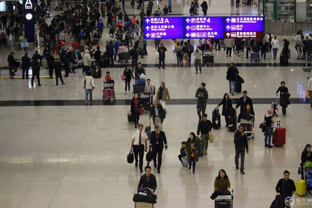 香港机场2018吞吐量创纪录 客运7470万 货运仍