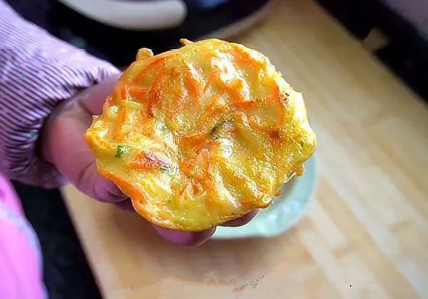 天冷不想下厨,做这早餐饼给孩子吃,营养又美味