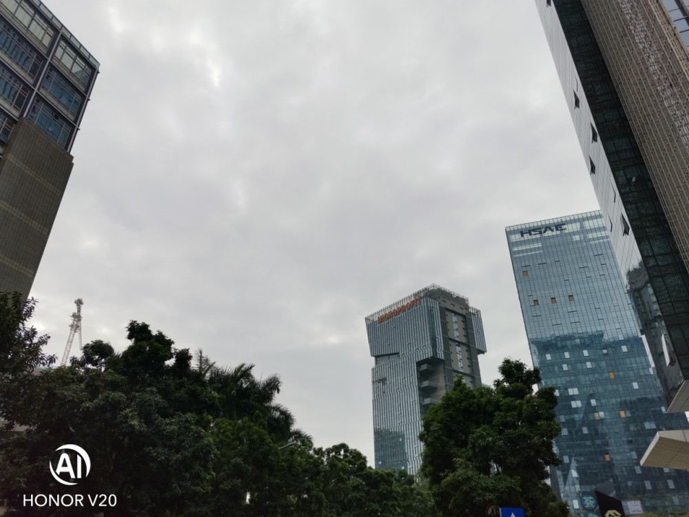 拍照是真好!荣耀V20详细评测:游戏测试,快否满