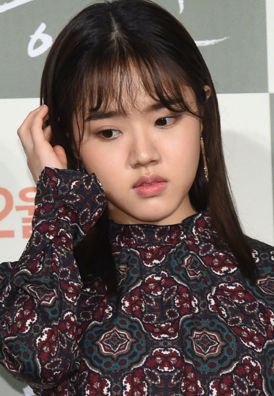 郑雨盛演戏演到缺氧,放飞自我乱用脸,还嫉妒