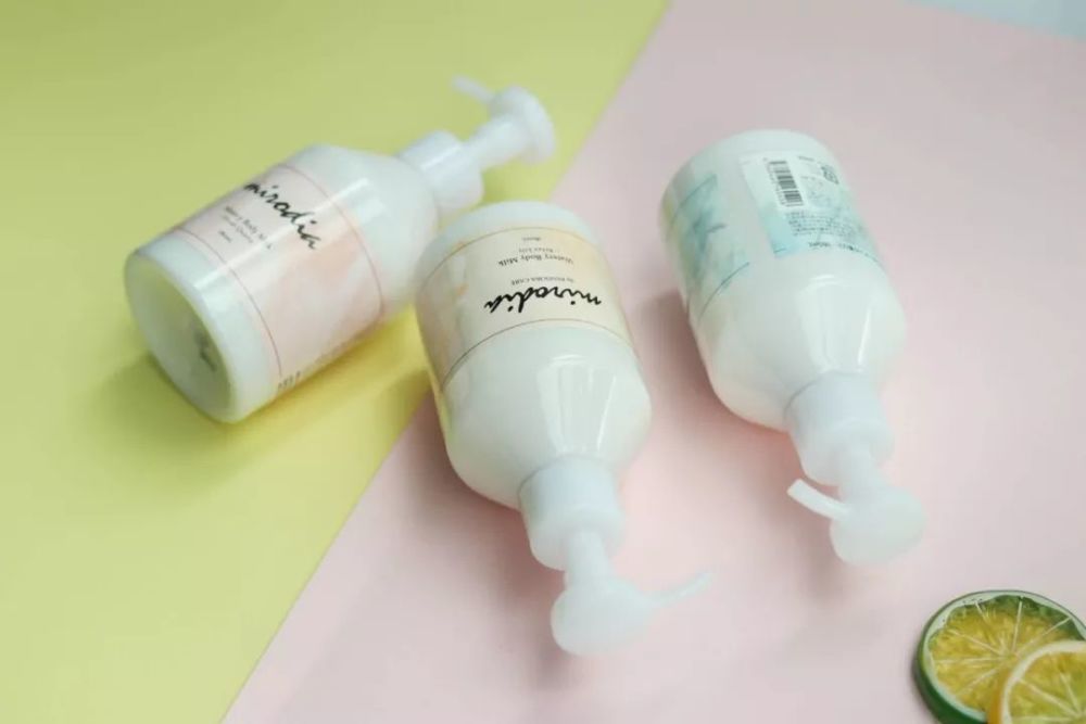 Lisa又双叒叕上热搜了!这次是因为换了新发色