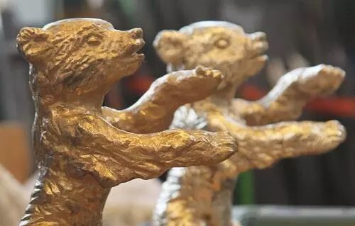 外媒曝张艺谋入围柏林电影节!王小帅、王全安