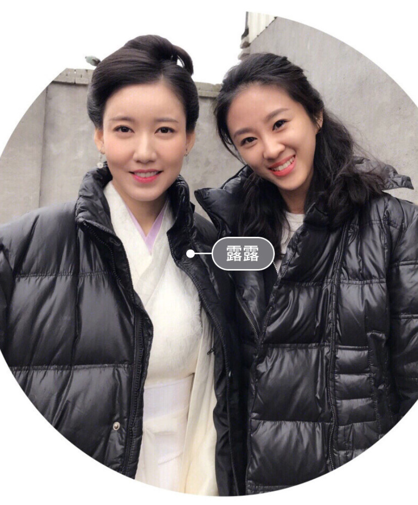 冯绍峰赵丽颖恩爱细节公开,工作人员曝:颖宝肚