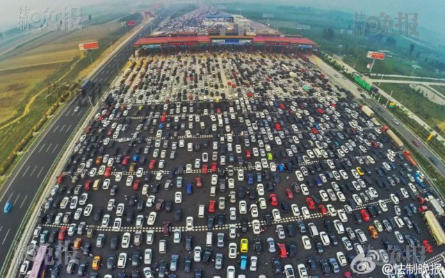 你知道为啥北京十一堵车大军中没有豪车吗?