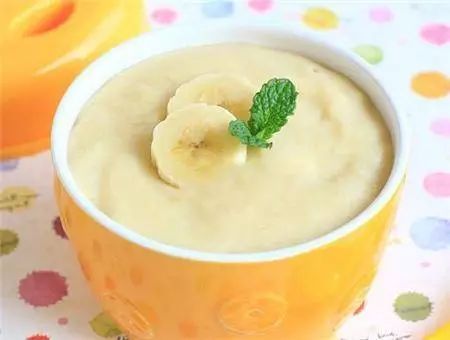 米粉吃到什么时候才加蔬菜、蛋黄?这样做,养好