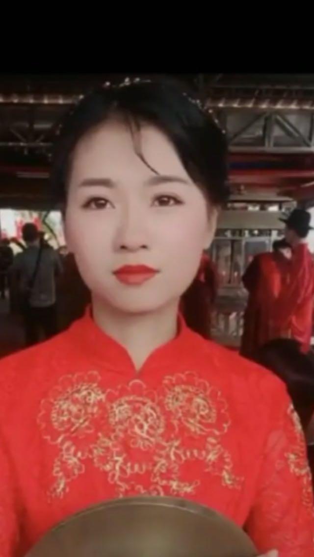 翁佳娜:你会是中国第五大美女吗?