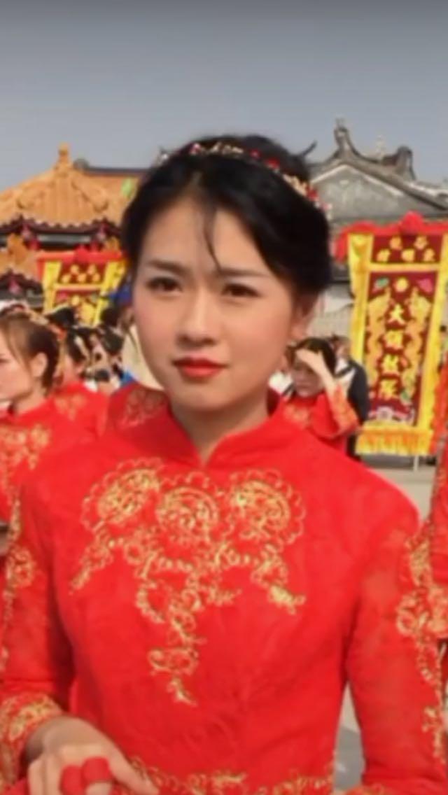 翁佳娜:你会是中国第五大美女吗?