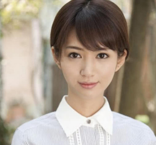 著名日本女星被曝孕期吸毒,孩子6个月早产不幸