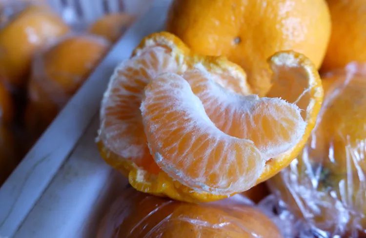 湖南椪柑大面积滞销!新华社发文,保靖果农向全