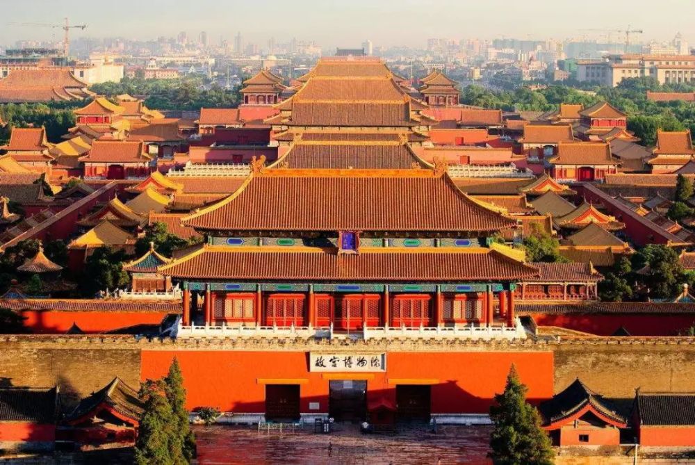 原本方正的北京皇城,为何独缺西南角?