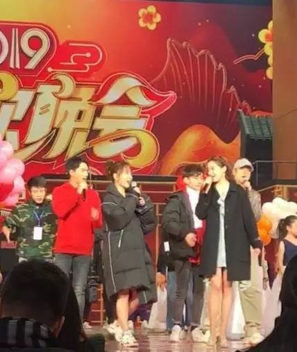幂北京春晚彩排生图也太能打了,杨紫关晓彤对