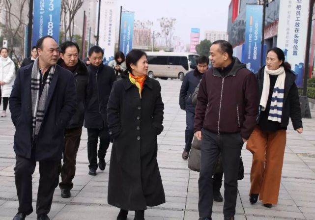 武汉市副市长徐洪兰调研武汉客厅 鼓励加快建设助力武汉高质量发展
