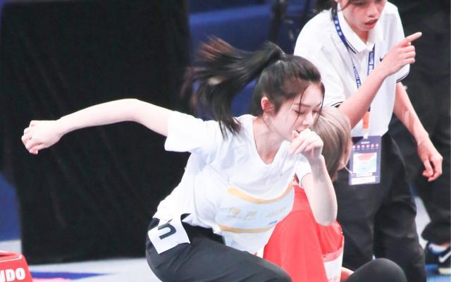 长得像关之琳却被低估,傅菁为什么没有杨超越