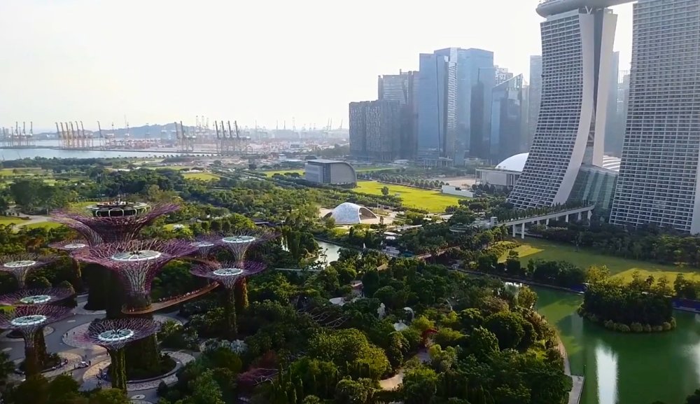 被称为花园城市的新加坡,人口密度是中国54倍