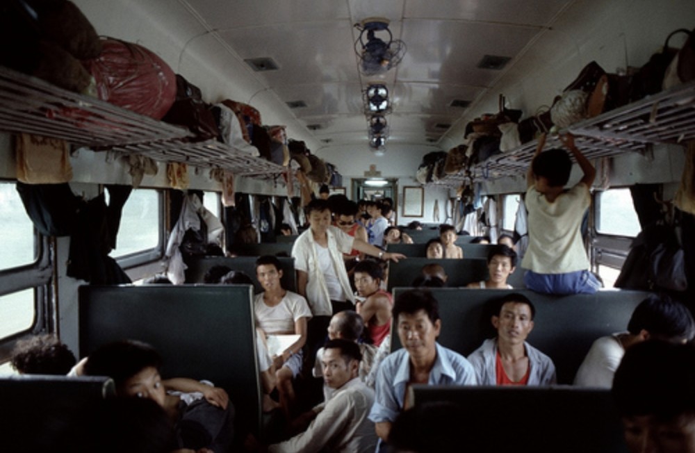 80年代坐火车,是种怎样的体验?一组老照片告诉你