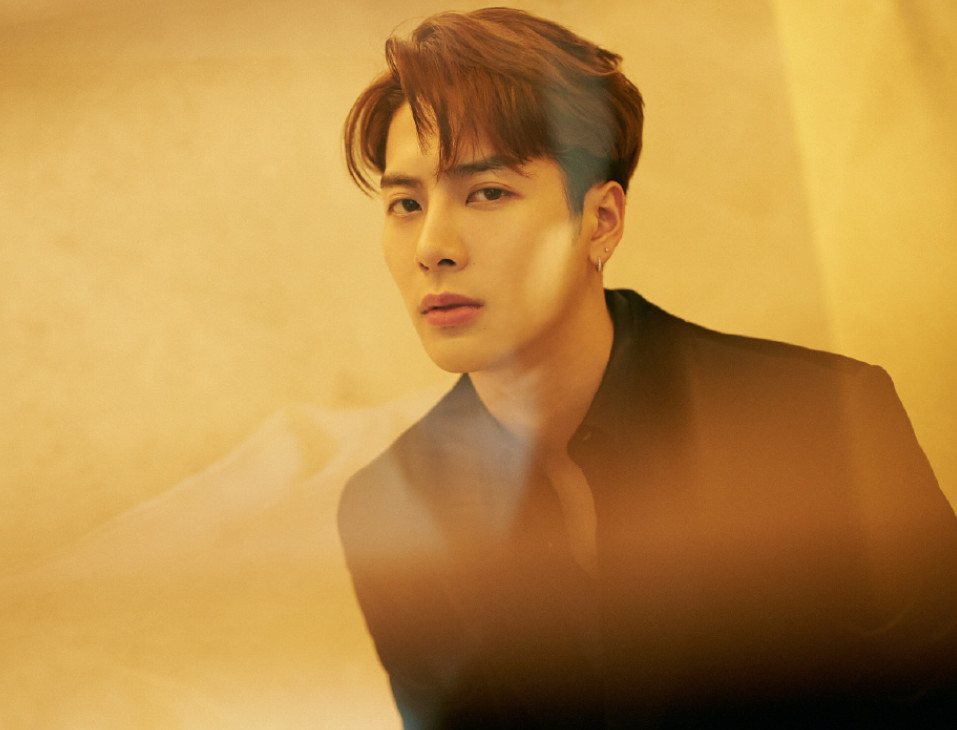 时隔一年王嘉尔首次承认违约，道歉《这就是街舞》，是被封杀了?