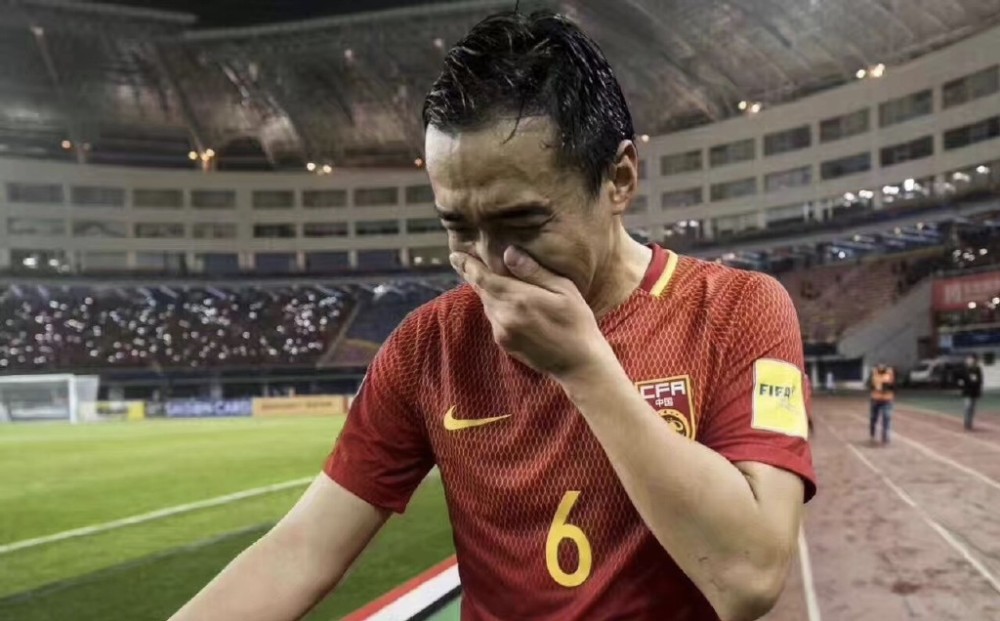 冯潇霆为国家队征战16年 一生挚爱除了美妻还有中国足球