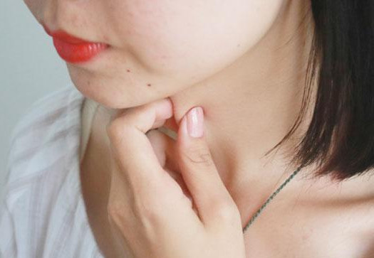 医生:3种"皮肤"变化出现,8成是艾滋病"来袭",早查hiv