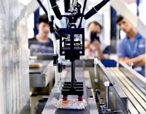 推动工业强国的互联网+路径