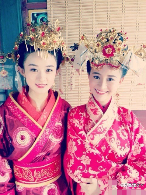 陈昱霖和赵丽颖五年前合照曝光,颜值不输颖宝