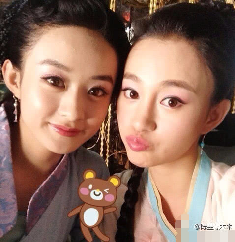 陈昱霖和赵丽颖五年前合照曝光,颜值不输颖宝