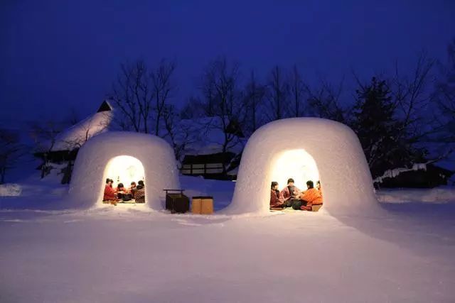 长野县饭山镰仓雪屋晚餐